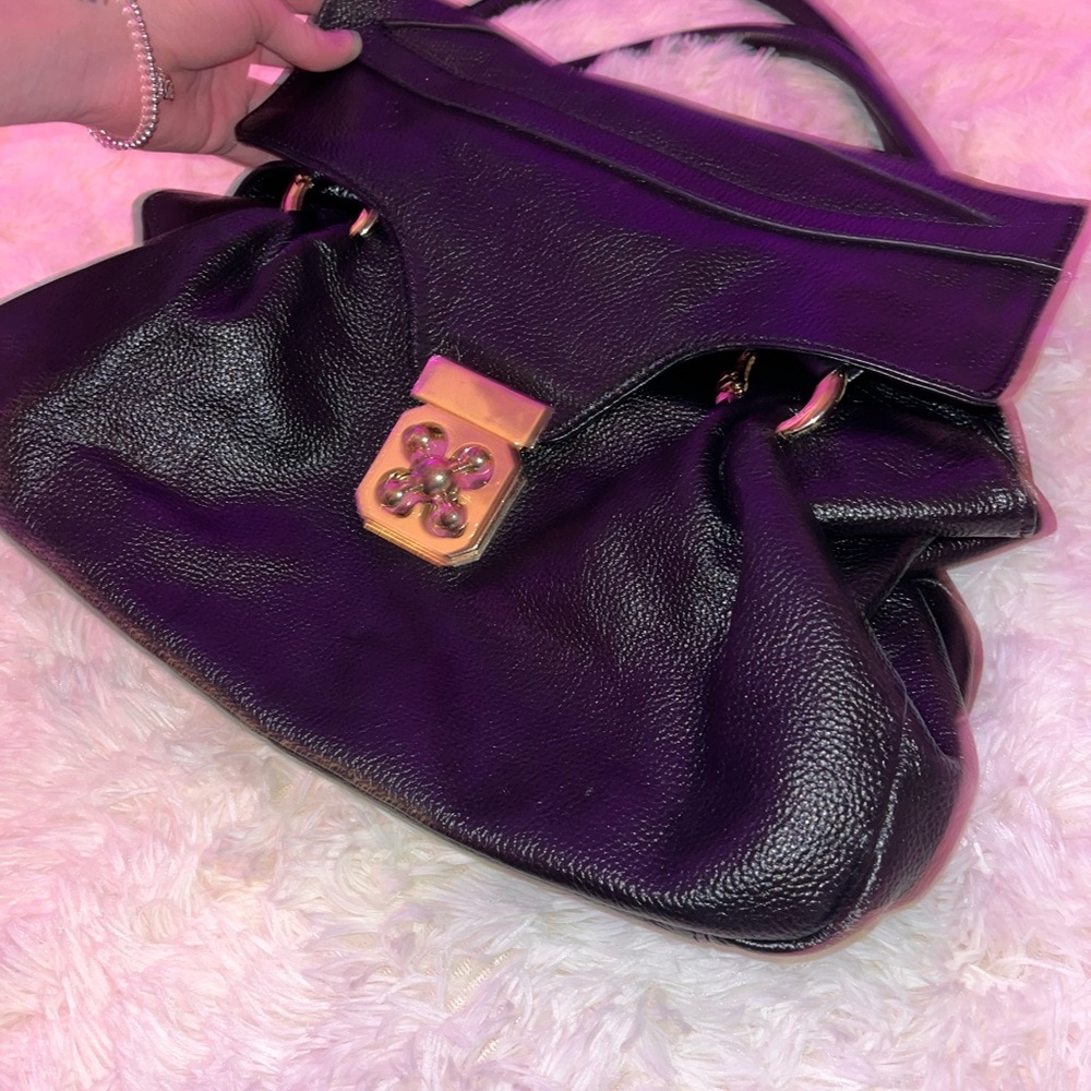 Elegant Black Leather Handbag